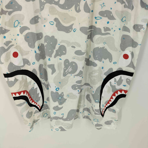 アベイシングエイプ A BATHING APE CAMO PATTERN SIDE SHARK HEAD Tee メンズ 2XL