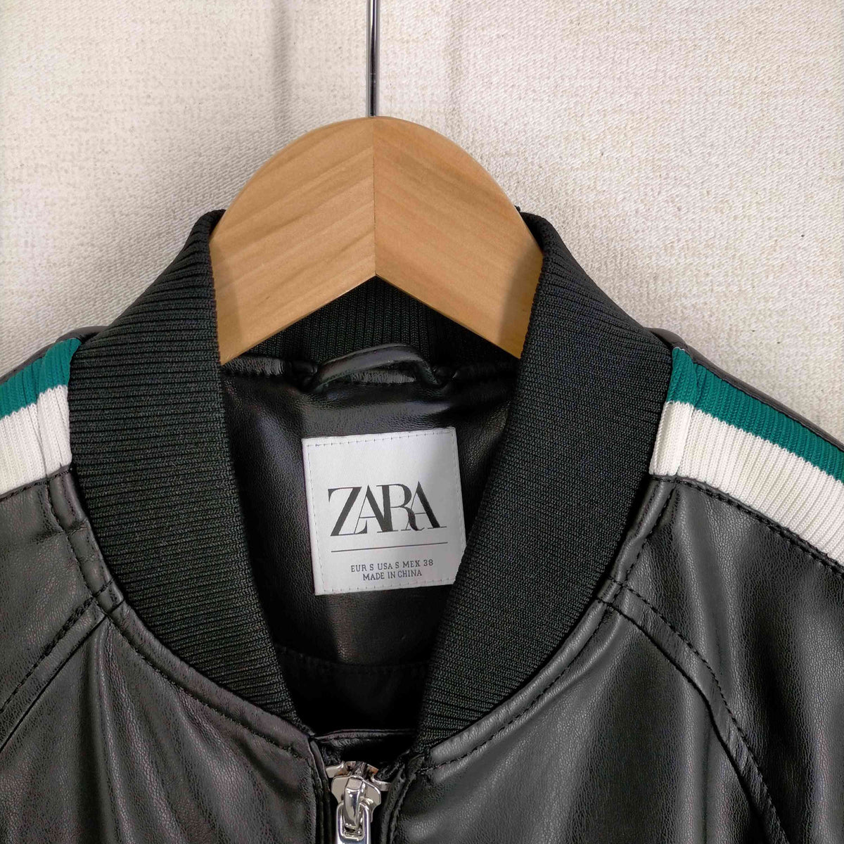 ザラ ZARA フェイクレザーサイドラインレザージャケット メンズ JPN：S