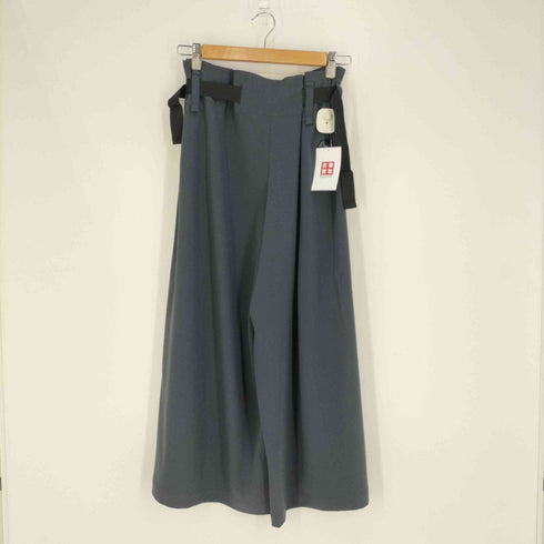 イチサンニーゴーイッセイミヤケ 1325 ISSEY MIYAKE サイドスリット ベルテッド ワイド 袴パンツ レディース JPN:3