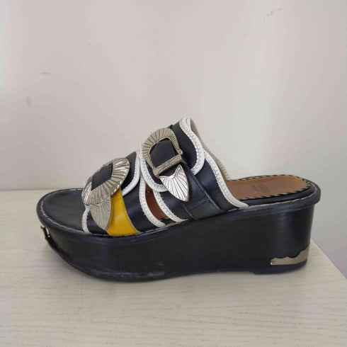 トーガプルラ TOGA PULLA DOUBLE BUCKLE PLATFORM SANDALS レディース 38