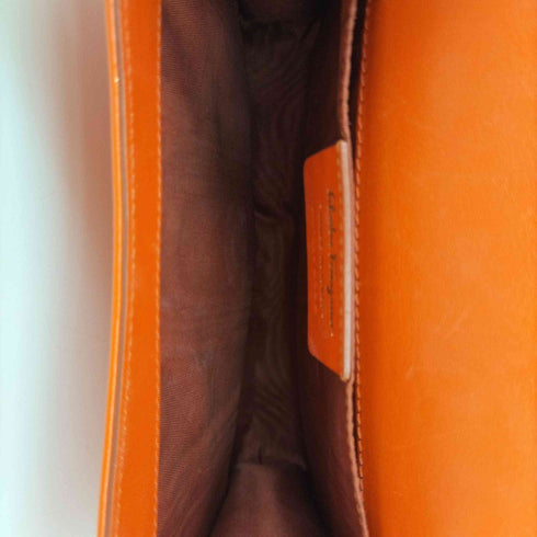 サルヴァトーレフェラガモ Salvatore Ferragamo ヴァラリボン チェーンショルダーバッグ レディース