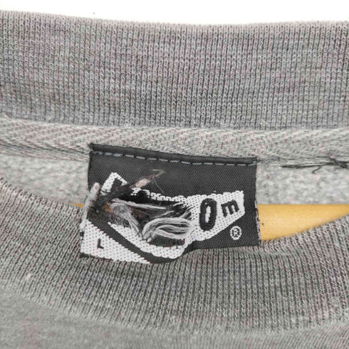 ヴォルコム VOLCOM ロゴ刺繍 脇ガゼット クルーネックスウェット メンズ import:L