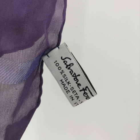 サルヴァトーレフェラガモ Salvatore Ferragamo イタリア製 総柄 シルク 100% スカーフ ストール レディース