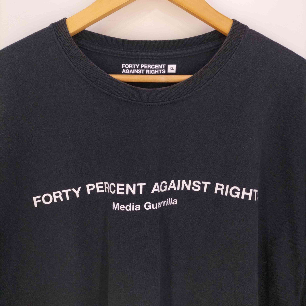 フォーティーパーセントアゲインストライツ FPAR FORTY PERCENT AGAINST RIGHTS フロントプリント クルーネックTシャツ  メンズ JPN：XL