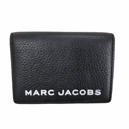 マークジェイコブス MARC JACOBS シボ革ロゴプリント三つ折り財布 レディース