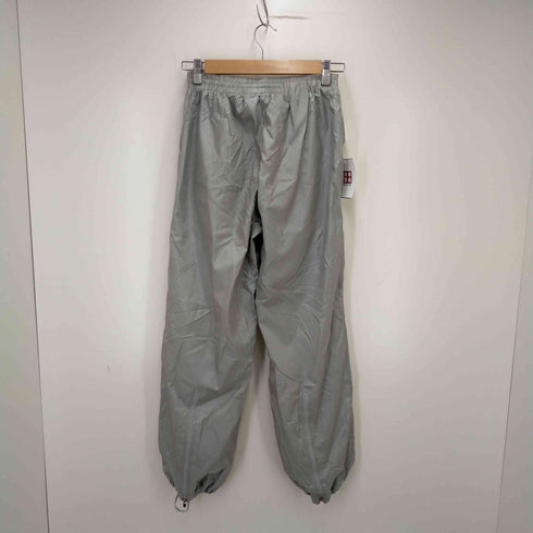 アンブロ UMBRO 00s デサント製 裾ジップ 裾ドローコード Y2K Windup Pants シルバーナイロンワイドパンツ メンズ S-M