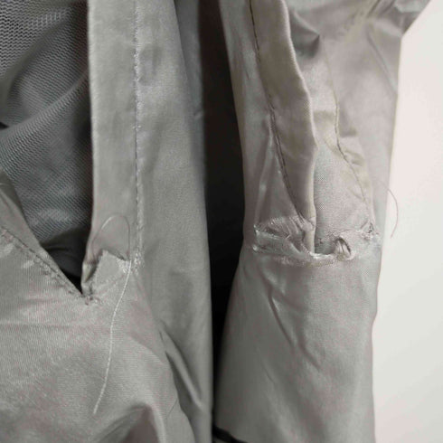 アンブロ UMBRO 00s デサント製 裾ジップ 裾ドローコード Y2K Windup Pants シルバーナイロンワイドパンツ メンズ S-M