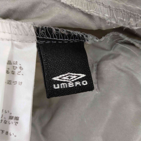 アンブロ UMBRO 00s デサント製 裾ジップ 裾ドローコード Y2K Windup Pants シルバーナイロンワイドパンツ メンズ S-M