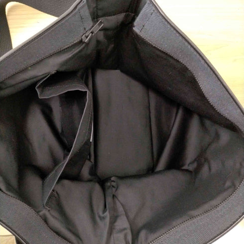 ヨウジヤマモト Yohji Yamamoto シグネチャーロゴレザーショルダーバッグ メンズ