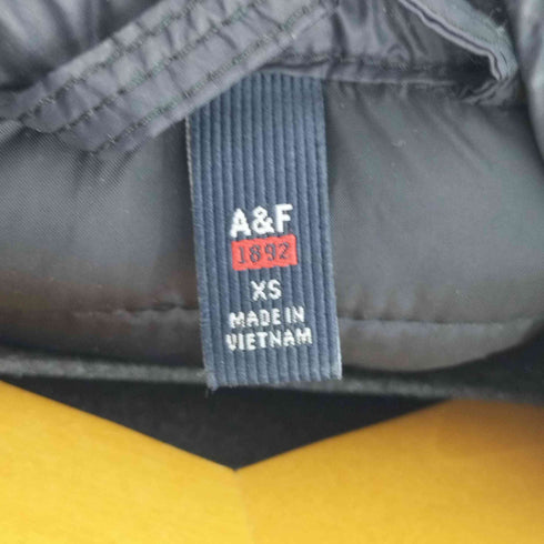 アバクロンビーアンドフィッチ Abercrombie & Fitch 袖ワッペン 中綿ジャケット レディース import:XS
