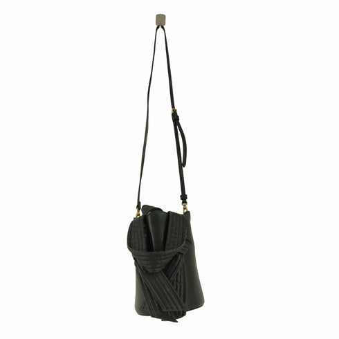 チャールズキース CHARLES & KEITH Knotted Handle Bucket Bag レディース
