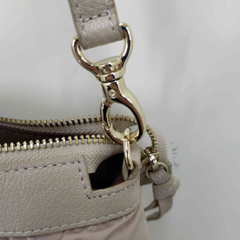 LE CHEVAL DE CLAUDE 中綿キルティングショルダーバッグ レディース