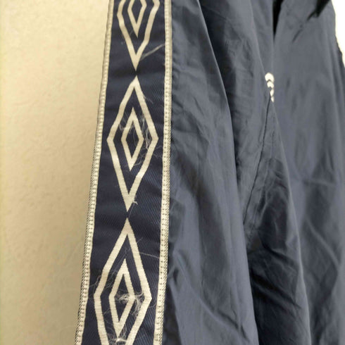 アンブロ UMBRO サイドラインナイロンジャケット メンズ JPN:XL