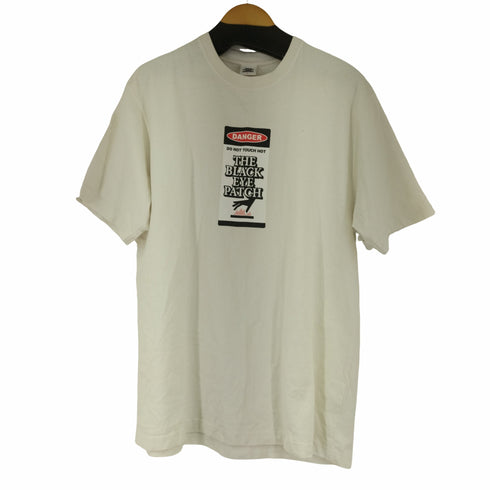 ザブラックアイパッチ THE BLACK EYE PATCH 22SS ラベルロゴTシャツ (DANGER HOT LABEL TEE) メンズ JPN:L