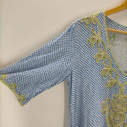 mist 刺繍Vネックワンピース レディース S