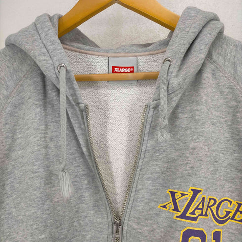 エクストララージ X-LARGE ナンバリングロゴ 背面プリント ジップパーカー メンズ import:M