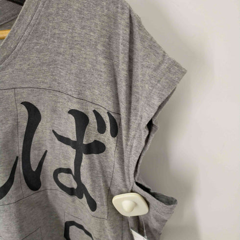 オムプリッセ イッセイミヤケ HOMME PLISSÉ ISSEY MIYAKE 掛け声プリント ノースリーブカットソー メンズ