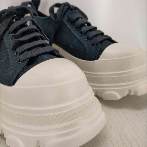 チャールズキース CHARLES & KEITH チャンキーソールスニーカー レディース JPN:38