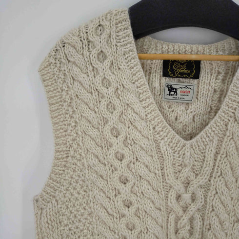 cardo fabrica HAND KNIT ケーブルVネックベスト サイドスリット レディース FREE