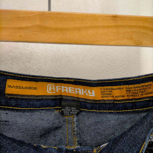 フリーキー マッシブ freaky massive 00S ダブルベルトループ ロゴ刺繍 バギーデニムパンツ メンズ FR:36-38
