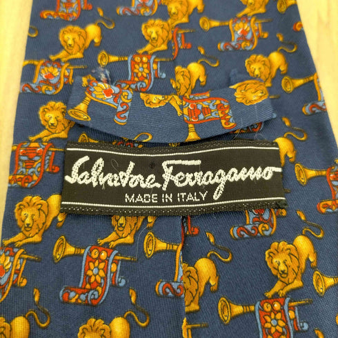 サルヴァトーレフェラガモ Salvatore Ferragamo ライオン トランペット柄 シルクネクタイ メンズ