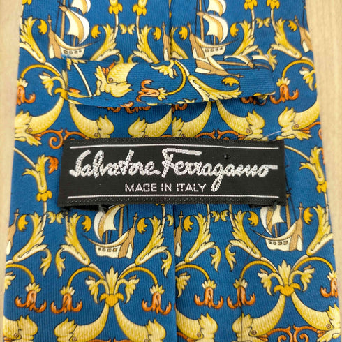 サルヴァトーレフェラガモ Salvatore Ferragamo ヨット柄 シルクネクタイ メンズ