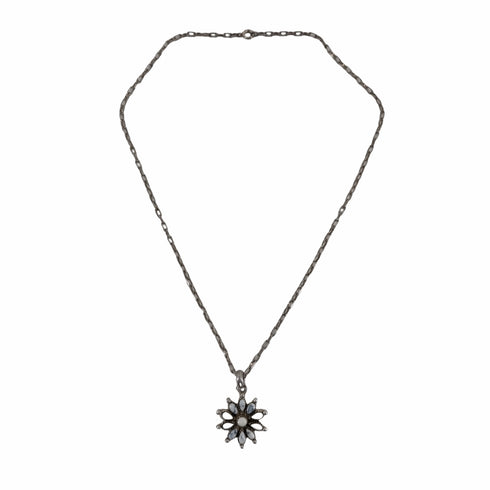 インディアンジュエリー INDIAN JEWELRY 925刻印 ホワイトバッファロー フラワー ネックレス stealing メンズ
