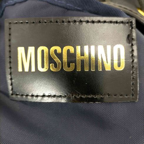 モスキーノ MOSCHINO メタルロゴモチーフナイロンバックパック レディース