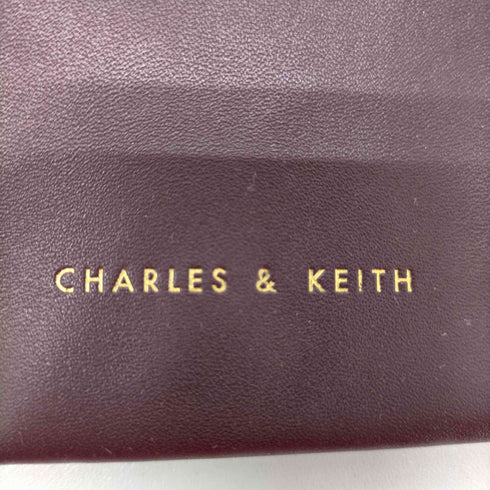 チャールズキース CHARLES & KEITH Croc-Effect Wristlet Handle Bucket Bag レディース ONE SIZE