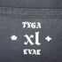 エバーモブ EVAE MOB Tyga タイガ フロントプリント クルーネックTシャツ メンズ import:XL