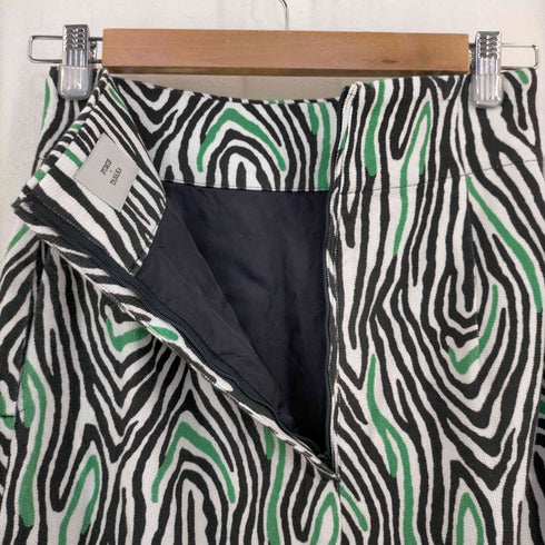 フミエタナカ FUMIE=TANAKA 22SS zebra SK レディース 2