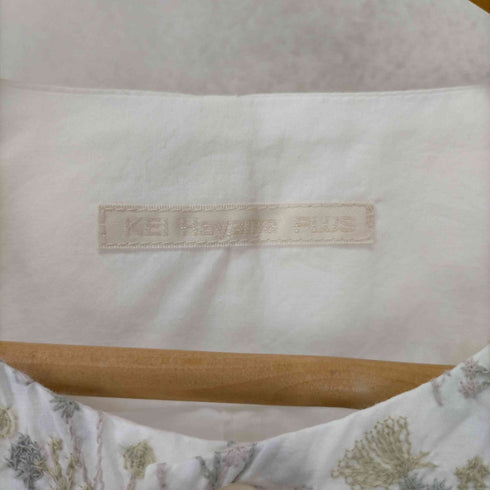 ケイハヤマプリュス kei hayama plus 花柄刺繍ノーカラーブラウス レディース
