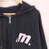 マナスタッシュ MANASTASH M ZIP PARKA ロゴプリント ジップアップパーカー メンズ JPN:L