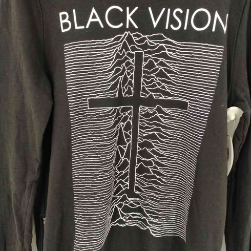 ノーアイディー ブラック NO ID.BLACK VISIONプリントC/Nプルオーバー メンズ 1