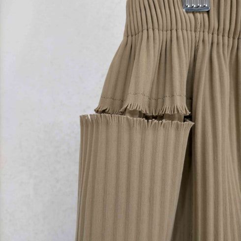 イッセイミヤケミー ISSEY MIYAKE me 23SS FINE KNIT PLEATS BOTTOM レディース FREE