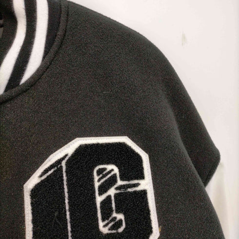 ゲス GUESS LHP別注 ワッペンロゴスタジャン メンズ import:L