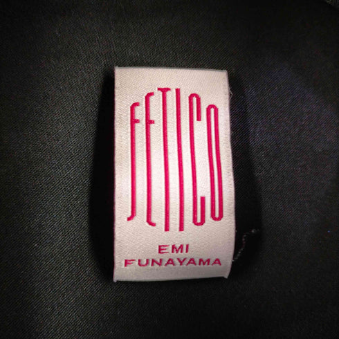 FETICO EMI FUNAYAMA カットアウトサテンシャツ レディース