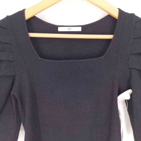 スライ SLY SQUARE NECK TUCK SLEEVE トップス レディース FREE