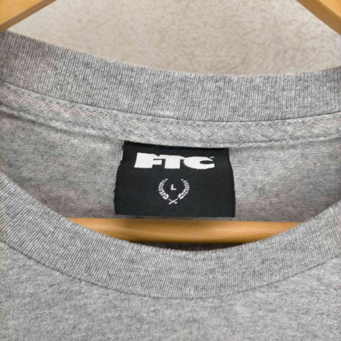 エフティーシー FTC フロントプリントクルーネックTシャツ メンズ JPN:L