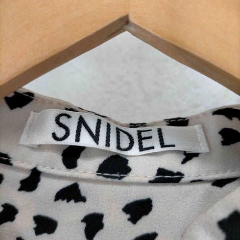 スナイデル snidel デコルテオープンドットプリントワンピース レディース JPN:1