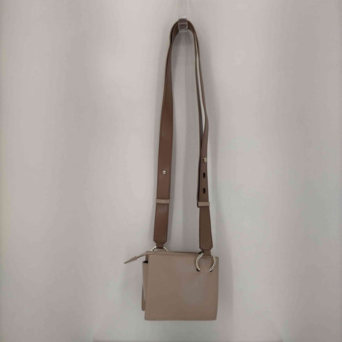 チャールズキース CHARLES & KEITH スクエア クロスボディバッグ / Square Crossbody Bag レディース
