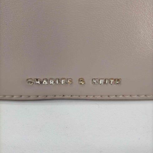 チャールズキース CHARLES & KEITH スクエア クロスボディバッグ / Square Crossbody Bag レディース