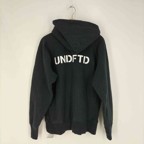 アンディフィーテッド UNDEFEATED UNDEFEATED(アンディフィーテッド) REVERSE WEAVE リバースウィーブ ロゴプリント プルオーバーパーカー メンズ import:L