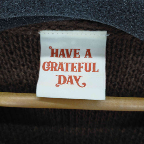 フリークスストア FREAKS STORE 別注 HAVE A GRATEFUL DAY LOGO CREW NECK KNIT PO/ロゴ クルーネックニット メンズ JPN:M