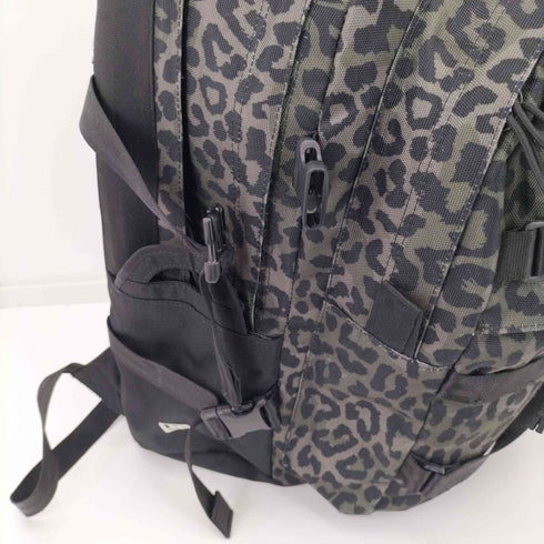 ニューエラ NEW ERA レオパード柄 CARRIER PACK バックパック メンズ