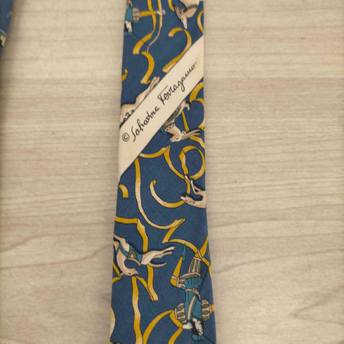 サルヴァトーレフェラガモ Salvatore Ferragamo 総柄ネクタイ メンズ