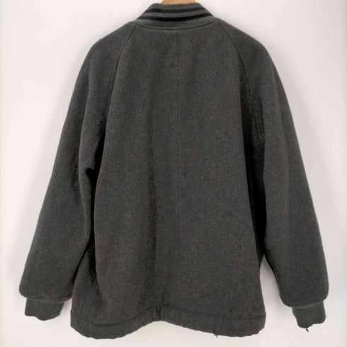 コムサデモード COMME CA DU MODE オールドイングリッシュ ロゴ ウール スタジャン メンズ