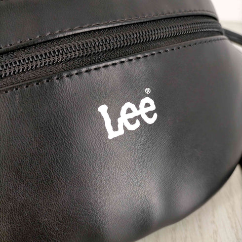 リー Lee フェイクレザー ボディバッグ レディース