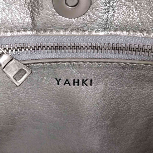 ヤーキ YAHKI カウレザー スクエアショルダーバッグ レディース