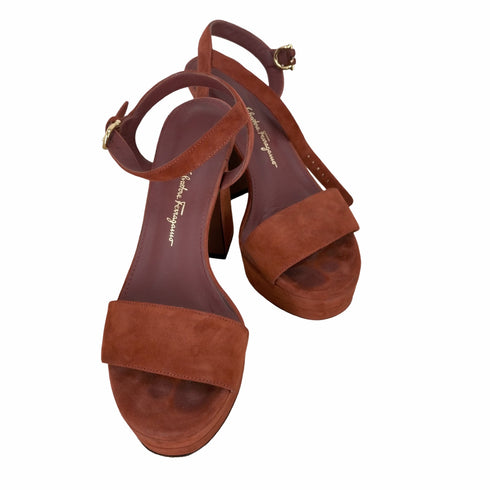 サルヴァトーレフェラガモ Salvatore Ferragamo イタリア製 ロゴメタル ハイヒールスエードサンダル レディース 5C